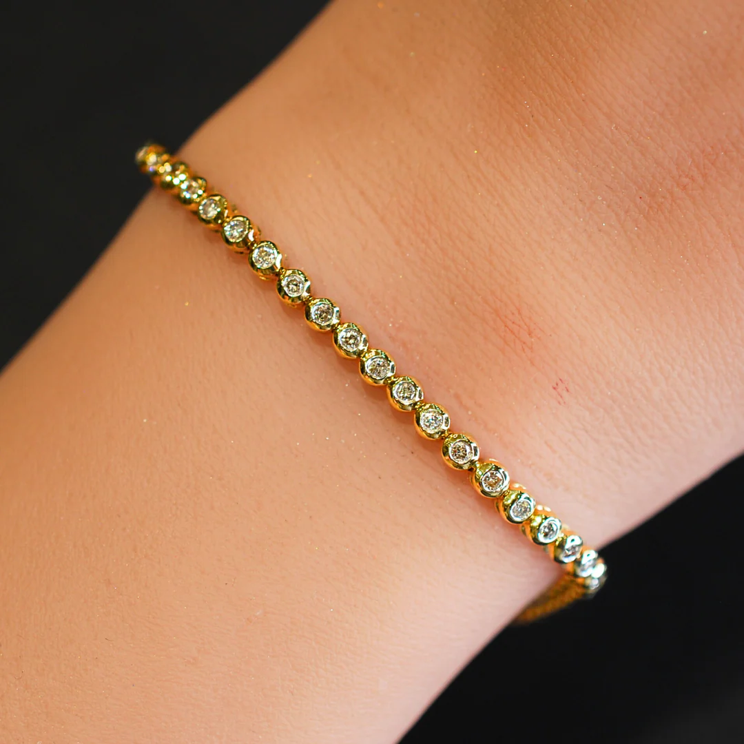 9ct gold diamond bracelet - Image 3