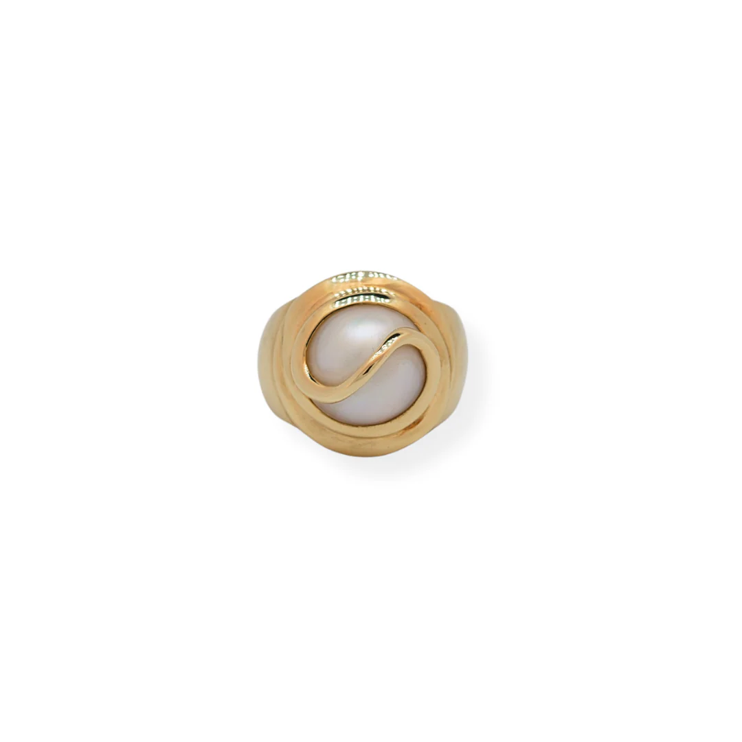 9ct gold mabe ring