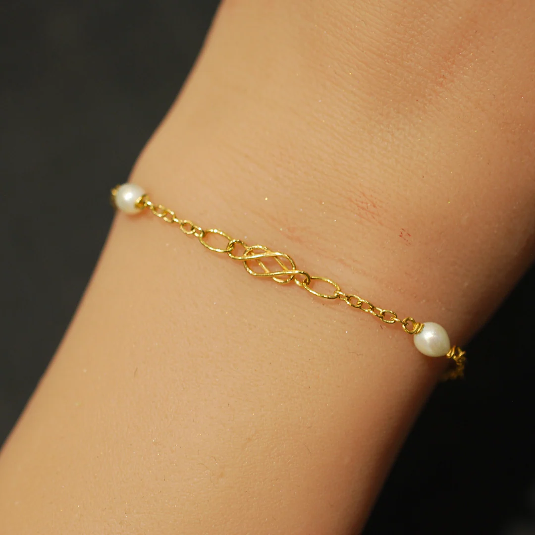 9ct yellow gold pearl bracelet - Image 3